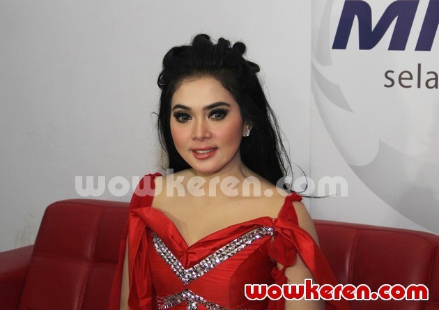 Gambar Foto Syahrini Saat Ditemui di MNCTV Pondok Gede