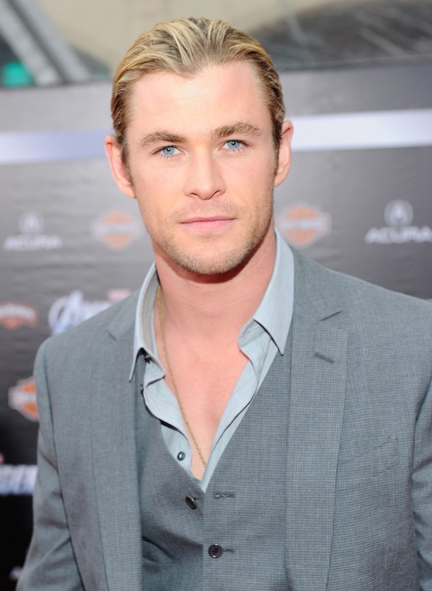 Gambar Foto Chris Hemsworth di Premier 'The Avengers'