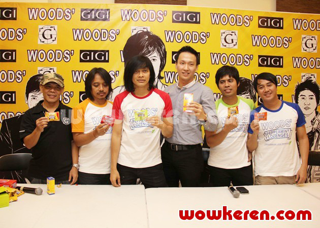 Gambar Foto Gigi Menjadi Brand Ambassador Permen WOODS'