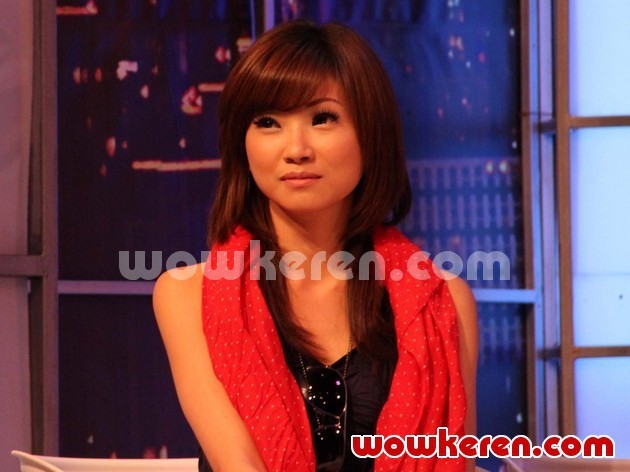 Gambar Foto Ex-Personel Cherry Belle, Wenda di Jumpa Pers Bersama Cherry Belle