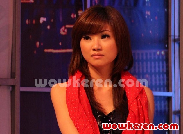 Gambar Foto Ex-Personel Cherry Belle, Wenda di Jumpa Pers Bersama Cherry Belle