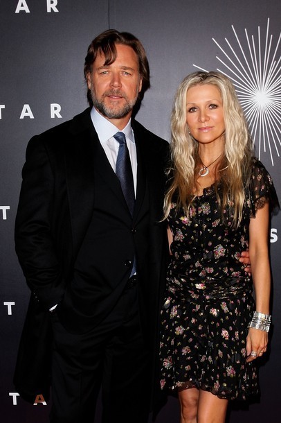 Gambar Foto Russell Crowe dan Danielle Spencer di Pembukaan The Star