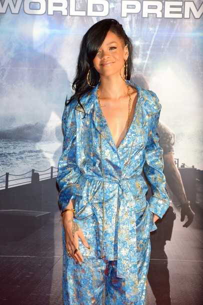 Gambar Foto Rihanna di Premiere Jepang 'Battleship'