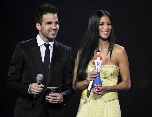 Gambar Foto Cesc Fabregas dan Nicole Scherzinger di Brit Awards 2012