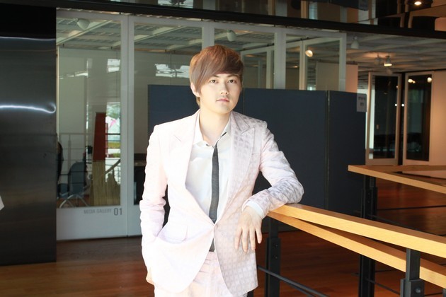 Gambar Foto JangHyun 'Sunny Hill', Leader, Sub-Vocalist dan Composer