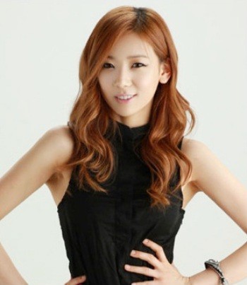 Gambar Foto JuBi 'Sunny Hill' Photoshoot