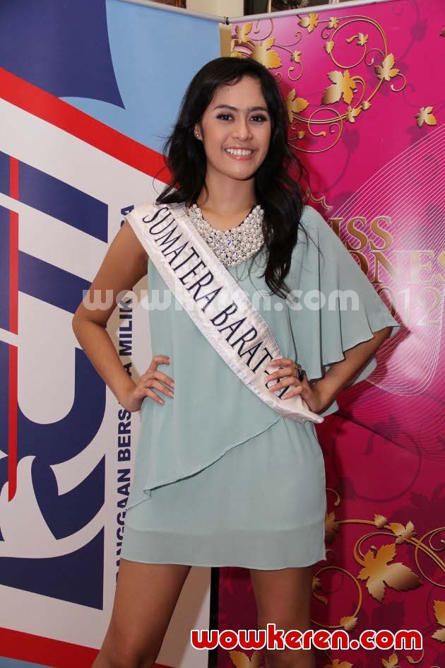Gambar Foto Finalis Sumatera Barat di Jumpa Pers Miss Indonesia 2012