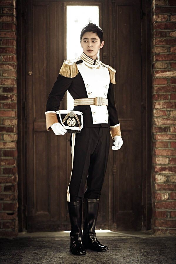 Foto Jo Jung Suk Sebagai Eun Si Kyung Di Serial The King 2 Hearts Foto 2 Dari 10 Foto Jo Jung Suk Sebagai Eun Si Kyung Di Serial The King 2 Hearts Foto 2 Dari 10