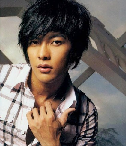 Gambar Foto Jiro Wang Mengawali Karir Sebagai Model