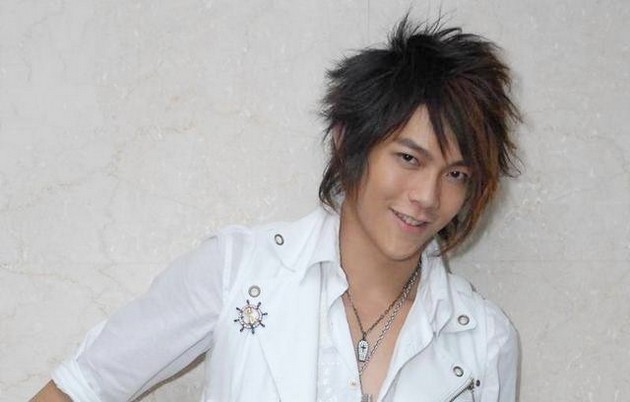 Gambar Foto Gaya Jiro Wang untuk Sebuah Katalog Fashion
