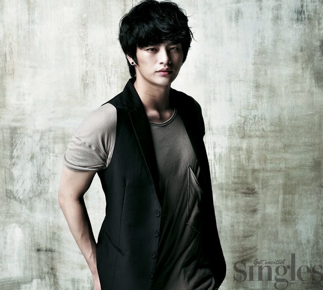 Gambar Foto Seo In Guk di Majalah Singles