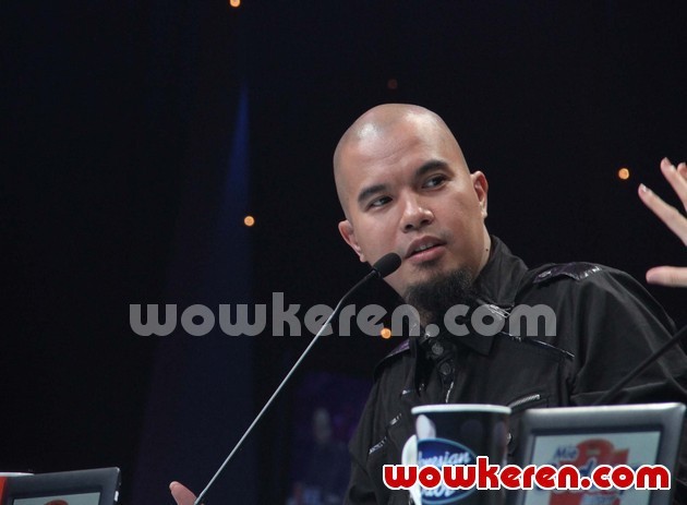 Gambar Foto Ahmad Dhani Sebagai Juri Indonesian Idol 2012