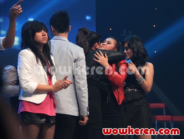 Gambar Foto Belinda Tereliminasi di Spektakuler Show 2 'Indonesian Idol' 2012
