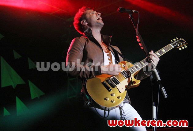Gambar Foto Konser Secondhand Serenade di Indonesia