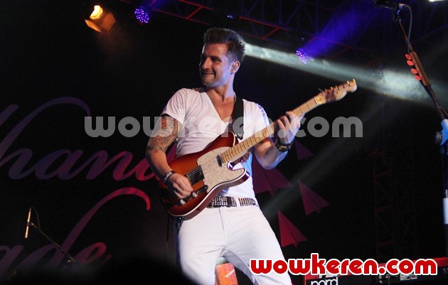 Gambar Foto Secondhand Serenade Dibentuk Tahun 2004