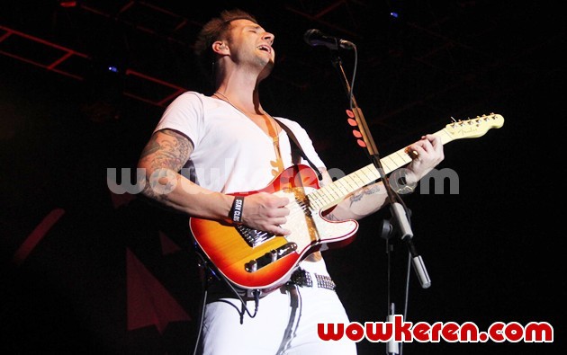 Gambar Foto Secondhand Serenade Dibentuk Tahun 2004