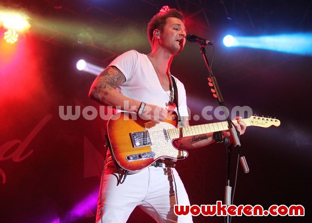 Gambar Foto Secondhand Serenade Dibentuk Tahun 2004