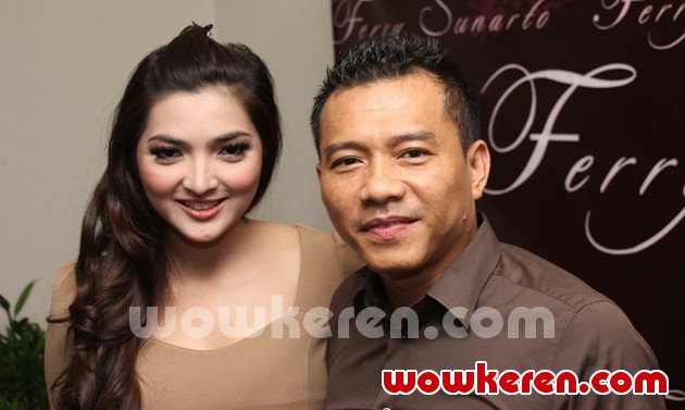 Gambar Foto Ashanty dan Anang Hermansyah di Butik Milik Ferry Sunarto