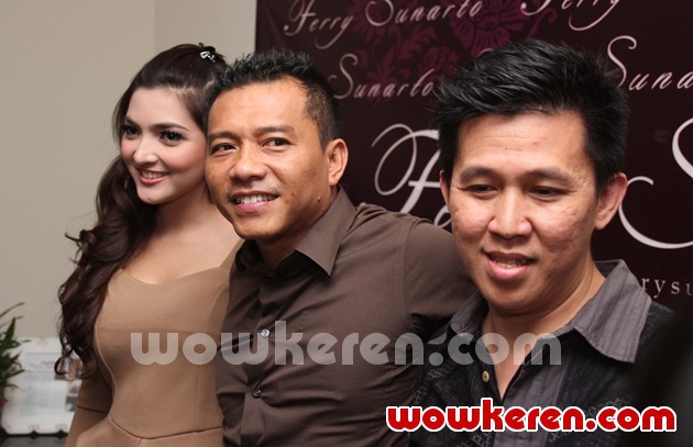 Gambar Foto Ashanty dan Anang Hermansyah Bersama Ferry Sunarto