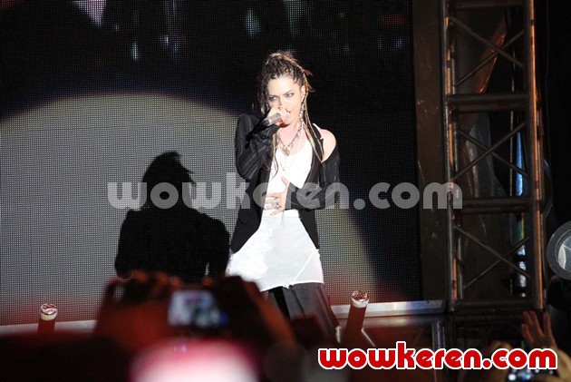 Gambar Foto LA Lights Concert L'Arc-en-Ciel 20th Anniversary World Tour ...
