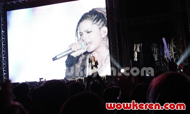 Gambar Foto LA Lights Concert L'Arc-en-Ciel 20th Anniversary World Tour ...