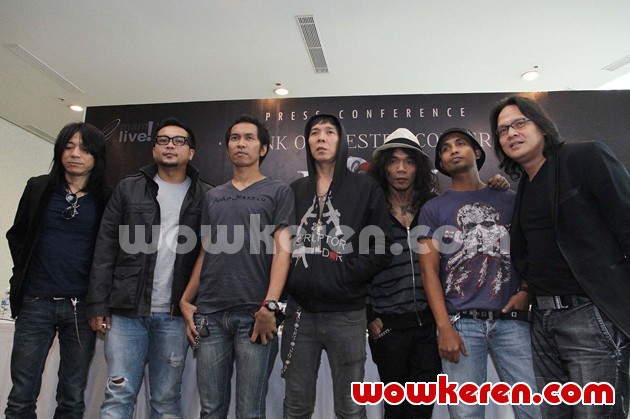 Gambar Foto Slank Menggelar Konferensi Pers Berkaitan dengan Konser 'I Slank U - The Journey of The Blue Island'