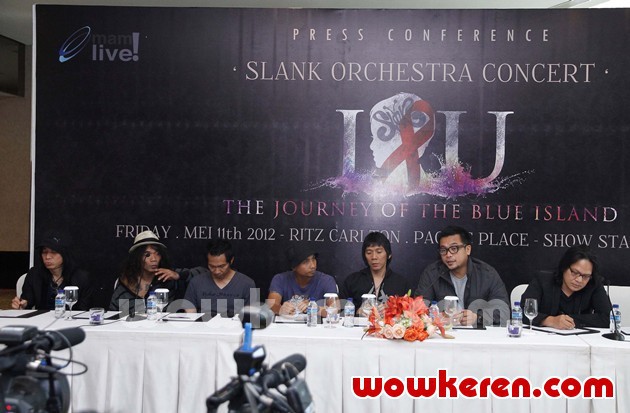 Gambar Foto Slank Menggelar Konferensi Pers