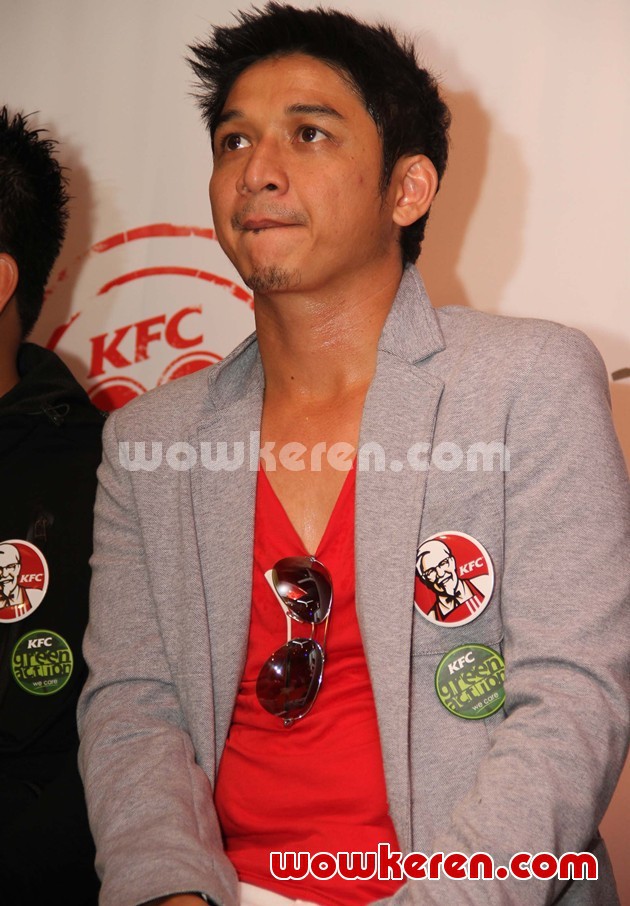 Gambar Foto Pasha, Vokalis Band 'Ungu' Asal Donggala