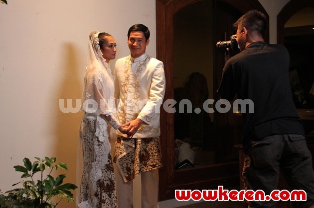 Gambar Foto Konsep Retro Dipakai dalam Klip 'Sayang Lahir Batin'