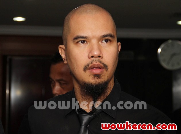 Gambar Foto Ahmad Dhani Tak Tertarik Terjun ke Politik