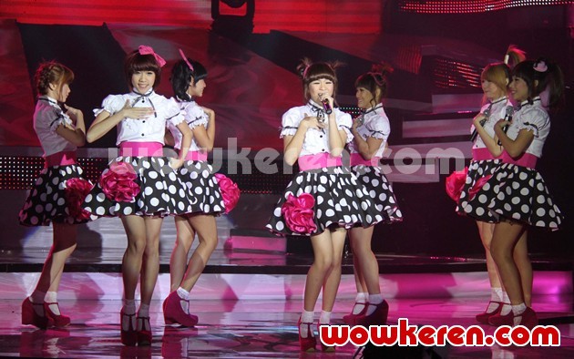 Gambar Foto Aksi Cherry Belle di Showcase Jay Park