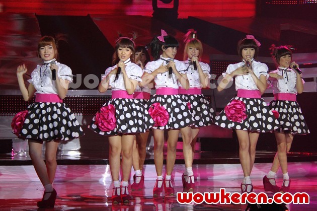 Gambar Foto Aksi Cherry Belle di Showcase Jay Park