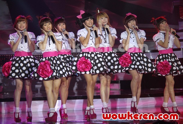 Gambar Foto Aksi Cherry Belle di Showcase Jay Park