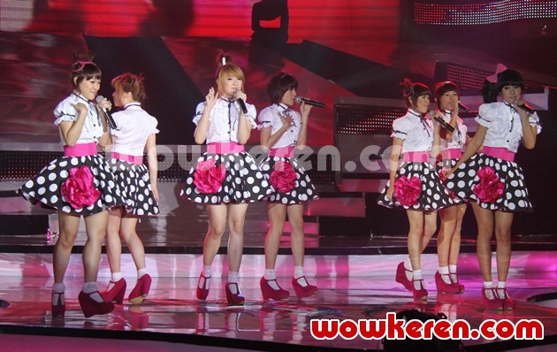Gambar Foto Aksi Cherry Belle di Showcase Jay Park