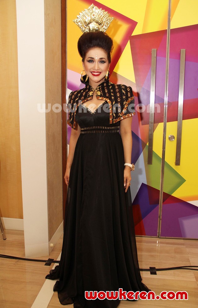 Gambar Foto Paramitha Rusady di Jakarta Fashion and Food Festival 2012