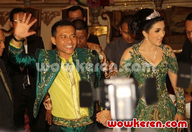 Gambar Foto Anang Hermansyah dan Ashanty Menggelar Resepsi Pernikahan