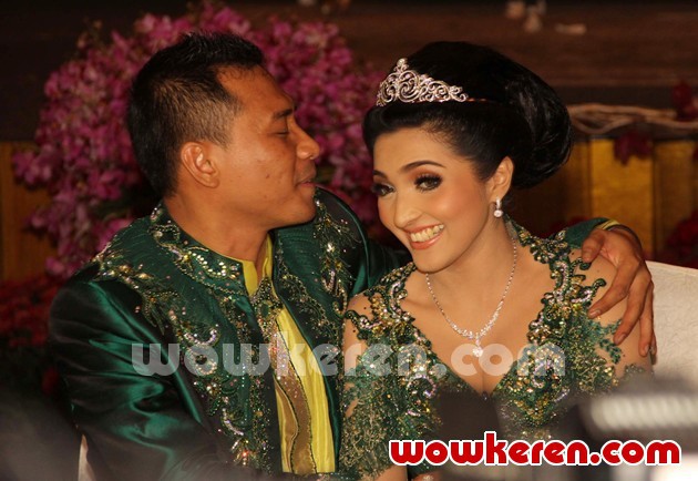Gambar Foto Anang Hermansyah dan Ashanty Menggelar Resepsi Pernikahan