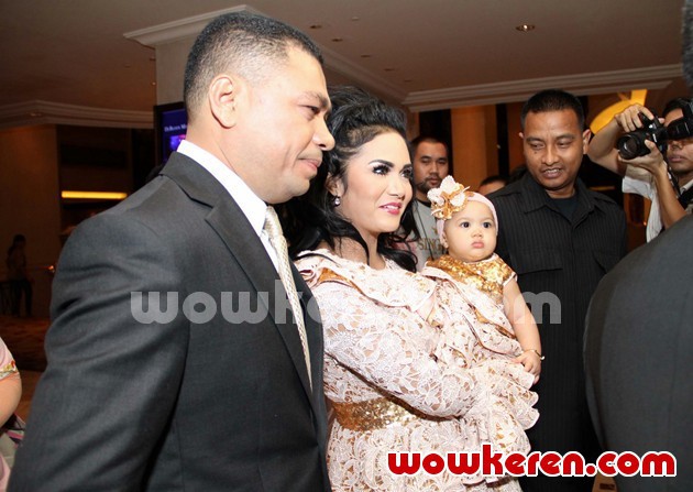 Gambar Foto Raul Lemos dan Krisdayanti di Resepsi Pernikahan Anang Hermansyah dan Ashanty