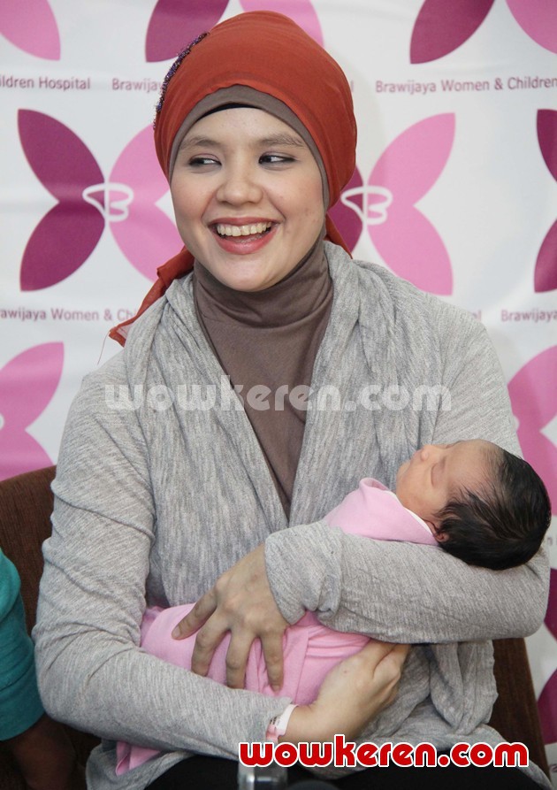 Gambar Foto Aldila Jelita Bersama Dafania Sahira Indrabekti