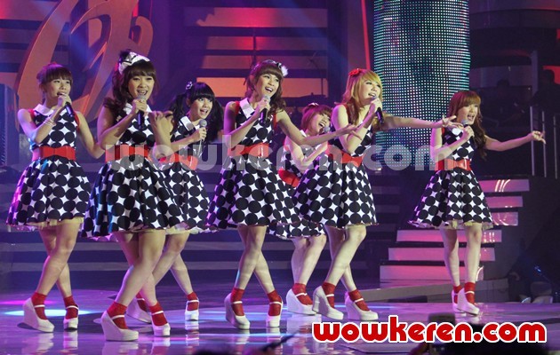 Gambar Foto Penampilan Cherry Belle di Liputan 6 Awards 2012