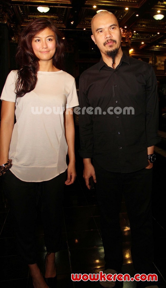 Gambar Foto Ahmad Dhani dan Agnes Monica Saat Latihan Konser Mahakarya