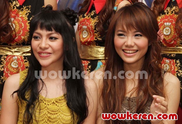 Gambar Foto Kezia dan Stefani Personil Baru Cherry Belle di Studio Penta SCTV