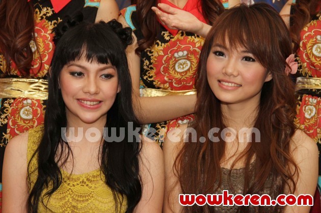 Gambar Foto Kezia dan Stefani Personil Baru Cherry Belle di Studio Penta SCTV