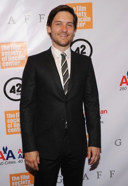 Gambar Foto Tobey Maguire di Annual Chaplin Award Gala ke 37