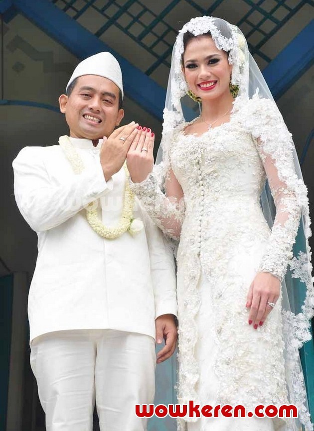 Gambar Foto Akad Nikah Catherine Wilson dan Achmad Muchlas Arofat