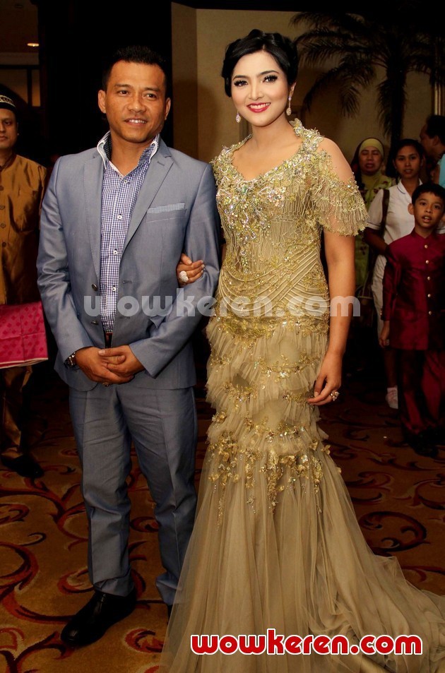 Gambar Foto Anang Hermansyah dan Ashanty di Resepsi Pernikahan Ayu Dewi