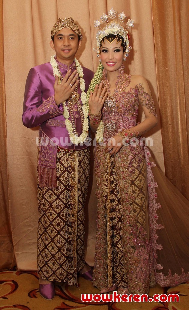 Gambar Foto Prosesi Akad Nikah Ayu Dewi dan Regi Datau