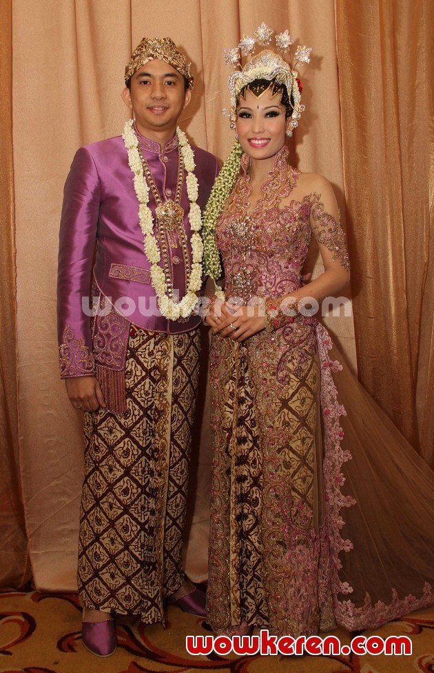 Gambar Foto Prosesi Akad Nikah Ayu Dewi dan Regi Datau