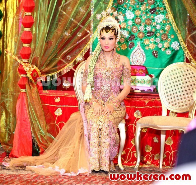 Gambar Foto Prosesi Akad Nikah Ayu Dewi dan Regi Datau