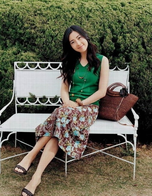 Gambar Foto Song Yoon Ah Photoshoot - Foto 2 dari 24